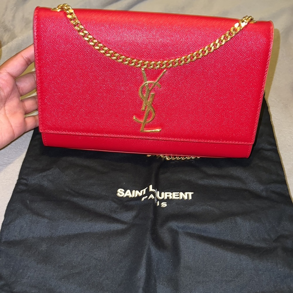 KATE MEDIUM CHAIN BAG IN GRAIN DE POUDRE LEATHER- rouge opyum authentic